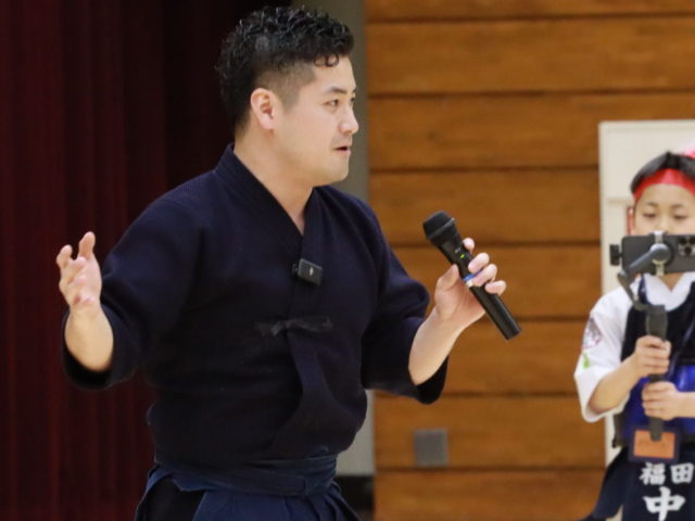 剣道の世界を駆ける：第19回世界剣道選手権大会への道